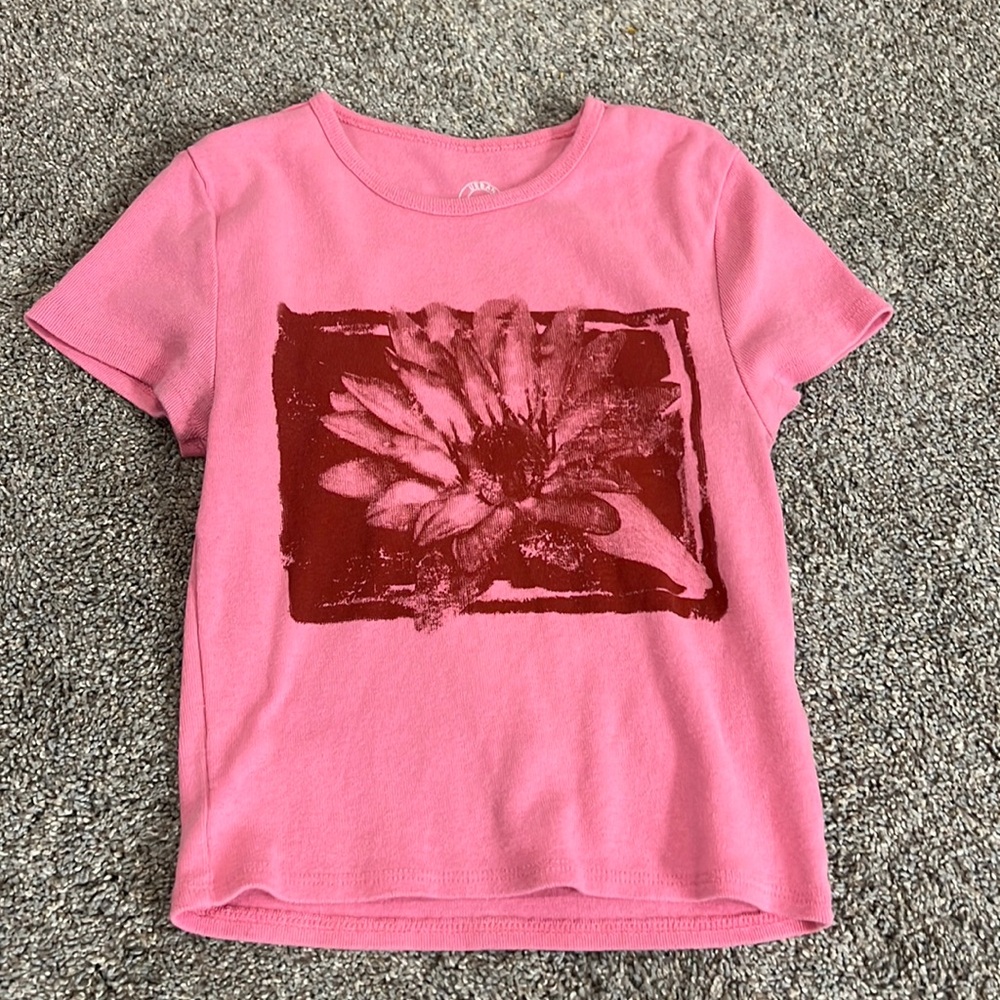 Gently worn shirt very cute and stylish